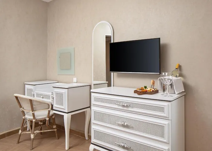 호텔 Begovina 말마리스